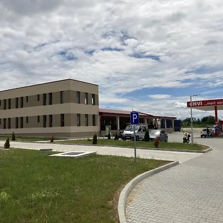 M70 Panzio Bed & Breakfast Szemenyecsörnye